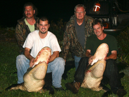 Mike alligators from Florida gator hunt